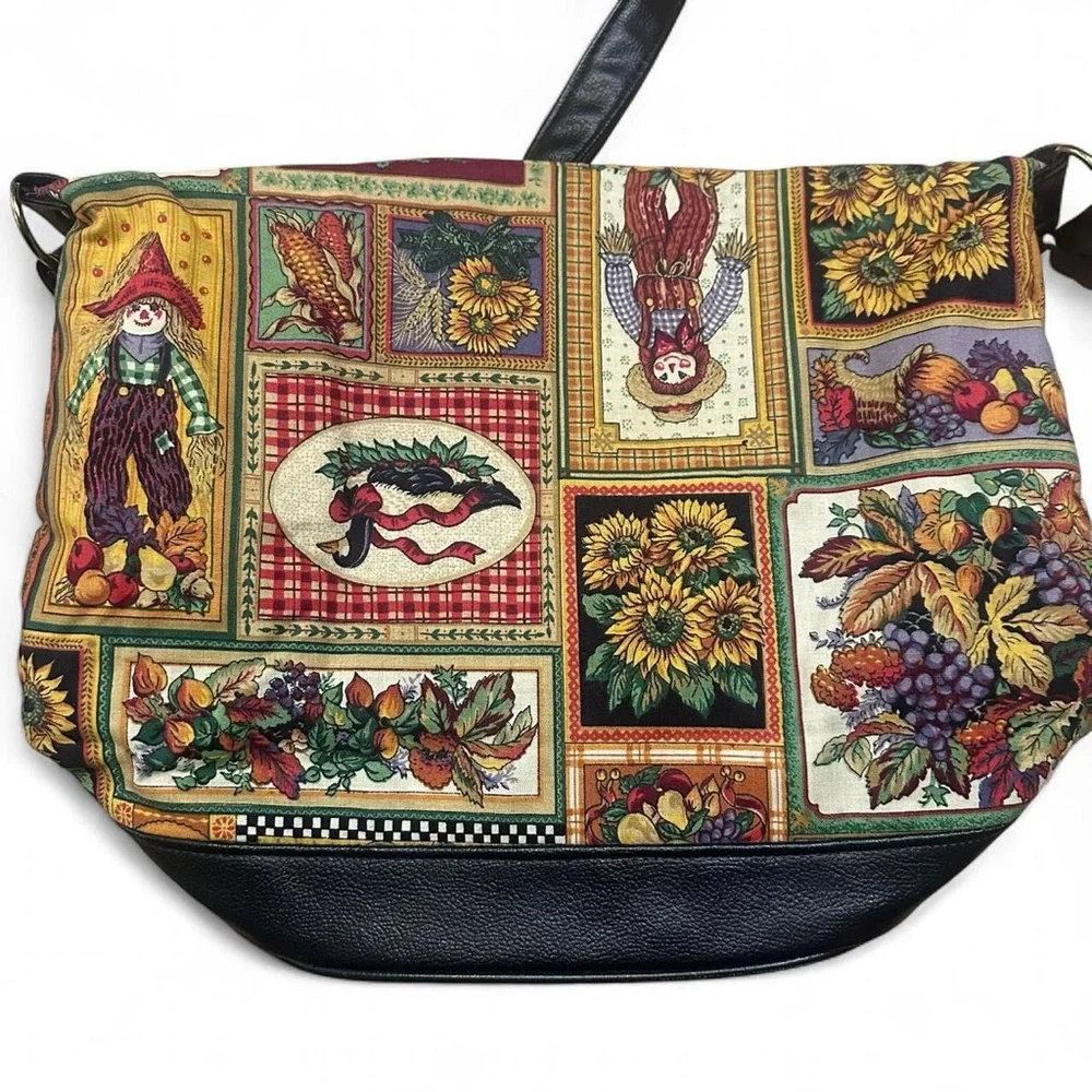 Vintage “Harvest Time” Patterned Fabric Purse - Picture 4 of 5